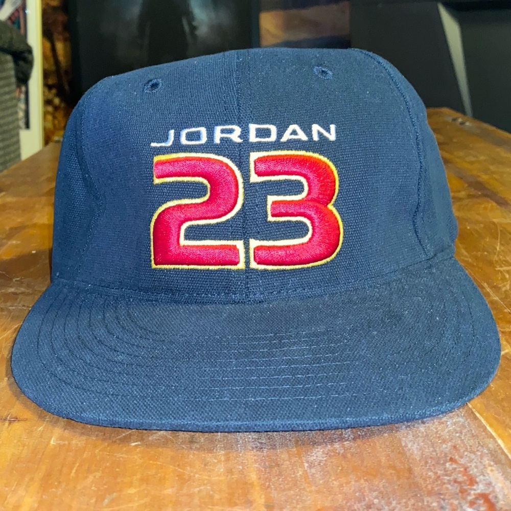 Vintage Jordan 23 cap. Size approx L/XL (Sample)